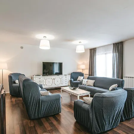 5 Bedroom Beautiful In Pula