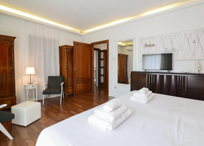度假居 5 Bedroom Beautiful In